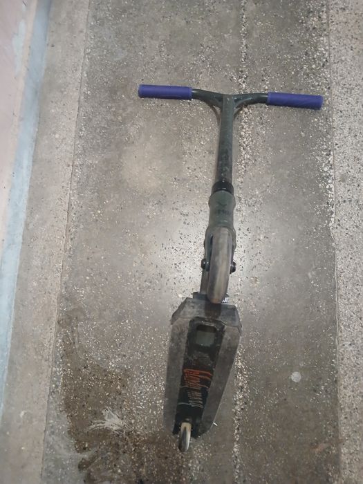 ПРОДАВА СЕ !!! Тротинетка Bloody mary v2 black