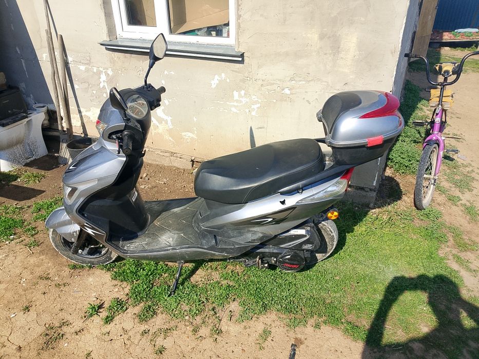 Продам скутер Jonway