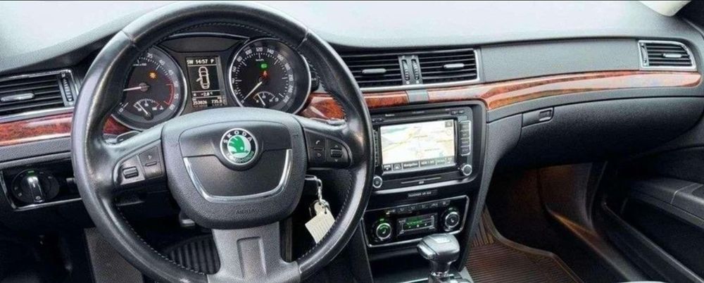 Vând skoda superb pachet dotării  FULL cutie  DSG