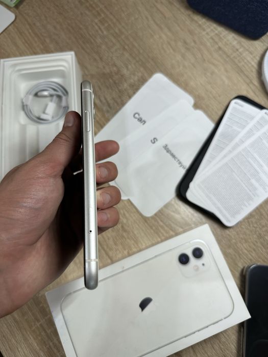 Iphone 11 128  акб 76
