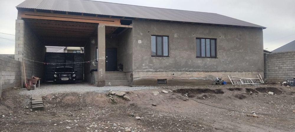 Продаётся земельный участок с домом