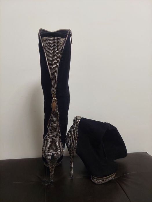 Елегантни ботуши с камъни 35 номер