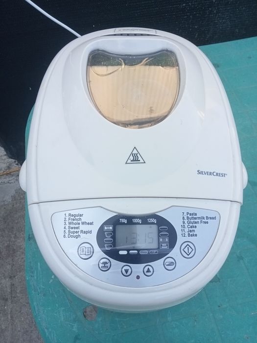 Vând mașină electrică de făcut paine marca SilverCrest