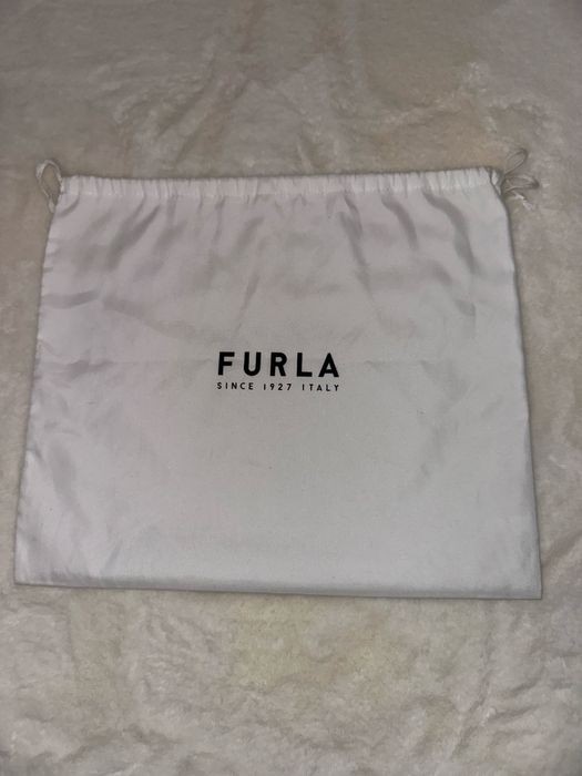 Чисто нова чанта ,,furla’’