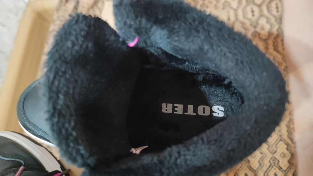 Продам обувь детскую на девочку