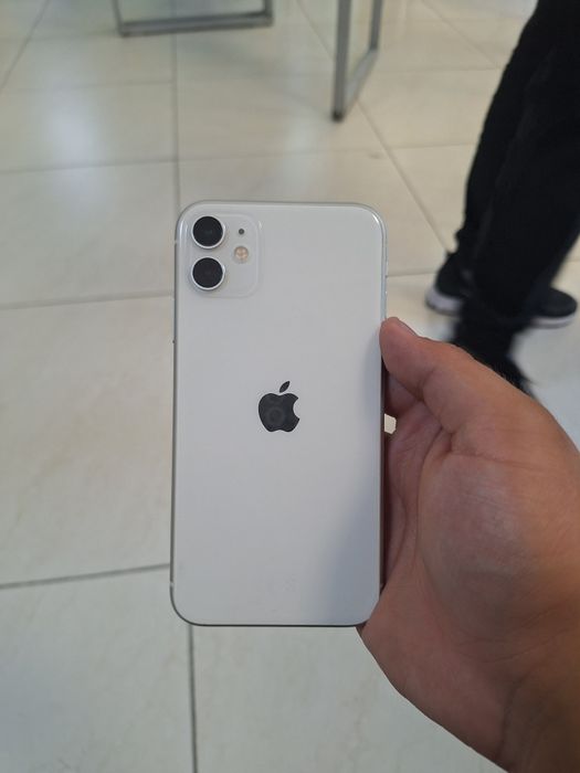 iPhone 11 64gb..
