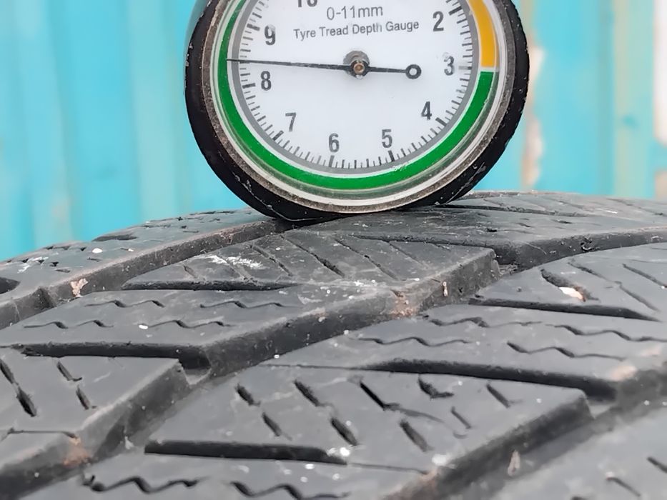 Бусови гуми 215 65 16 С Ц Ханкук Hankook.
Налични са 4 броя - нов внос. Не са нови! Посочената цена е за един брой гума. Без коментар на цената. 43 го