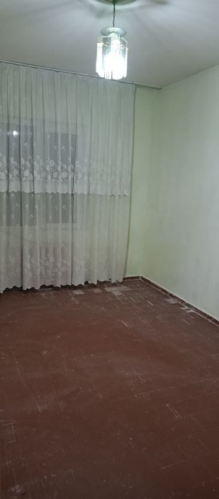 1 xona kvartira sotiladi