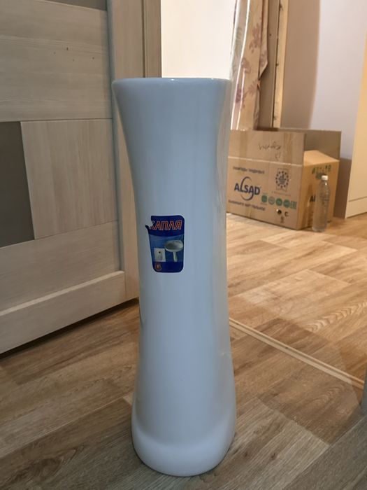 Раковина со сместителем и пьедесталом