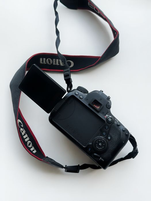 Фотоаппарат Canon (Кэнон) 6D Mark II