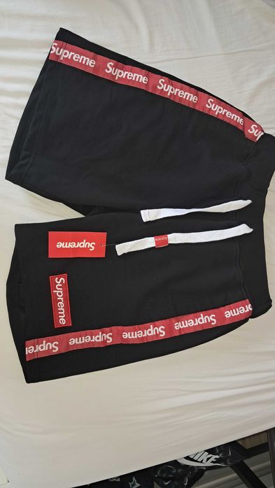 Оригинални къси панталони на Supreme