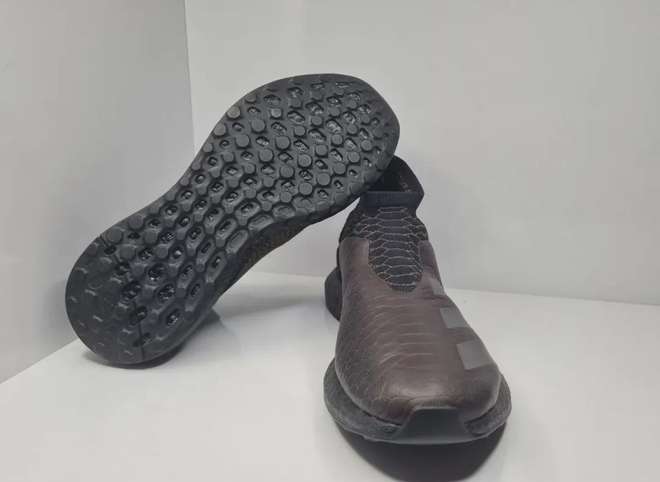 Маратонки Adidas Tango Boost

Чисто нови без кутия.

Размер 42 стелка