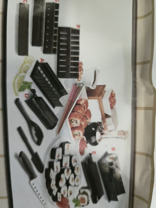 Сет за суши в различни форми