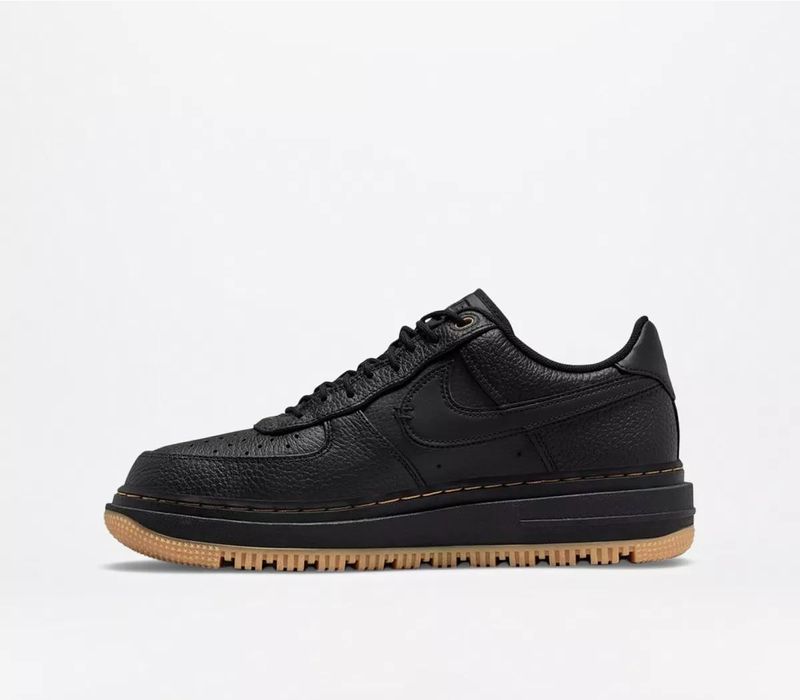 Nike Air Force 1 Luxe