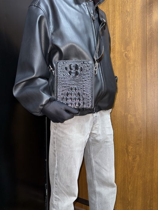 Барсетки из натуральной кожи крокодила