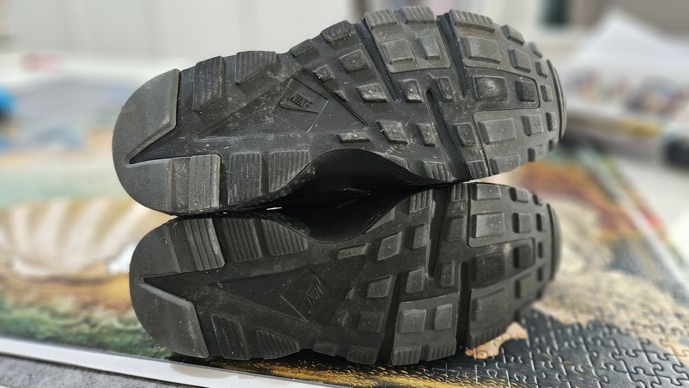 Adidaşi Nike Air Huarache Run ediție speciala
