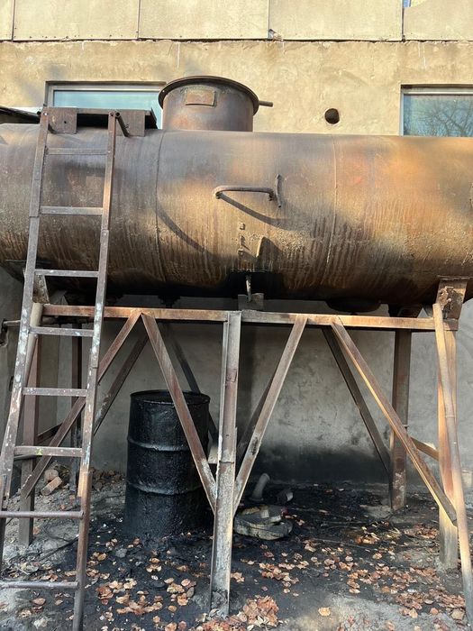 Продам большую емкость