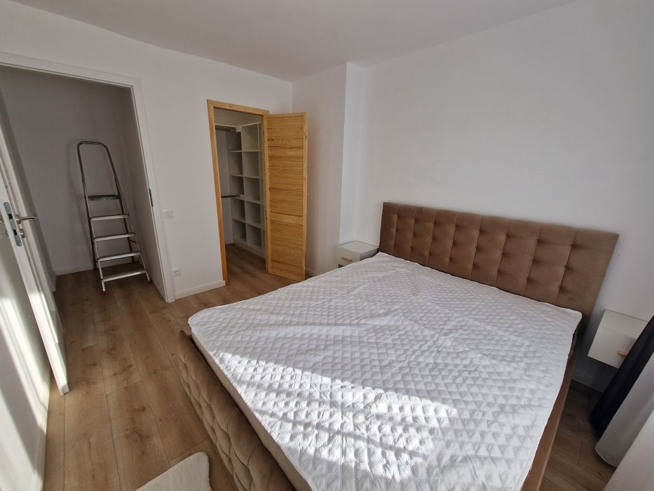Inchiriez apartament 3 camere