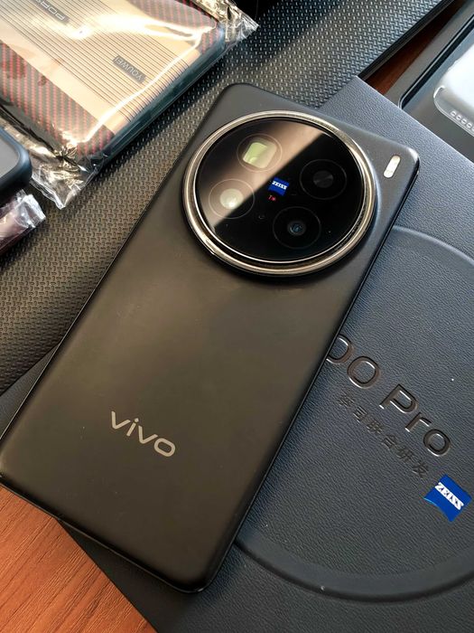 Смартфон Vivo X200 pro