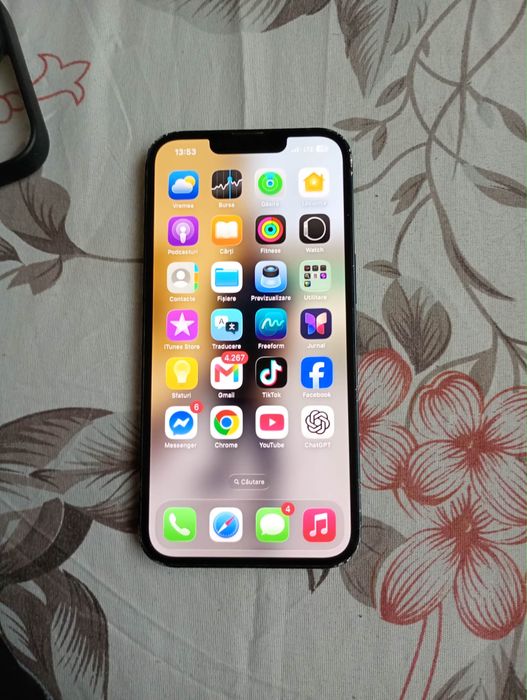 Iphone 13 functioneaza foarte bine