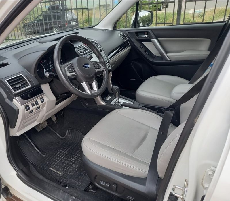 Субару Форестер 2017