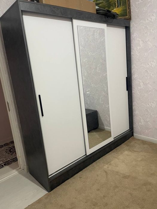 Yunusobod metro Megaplanet yaqnida arenda bezmakler