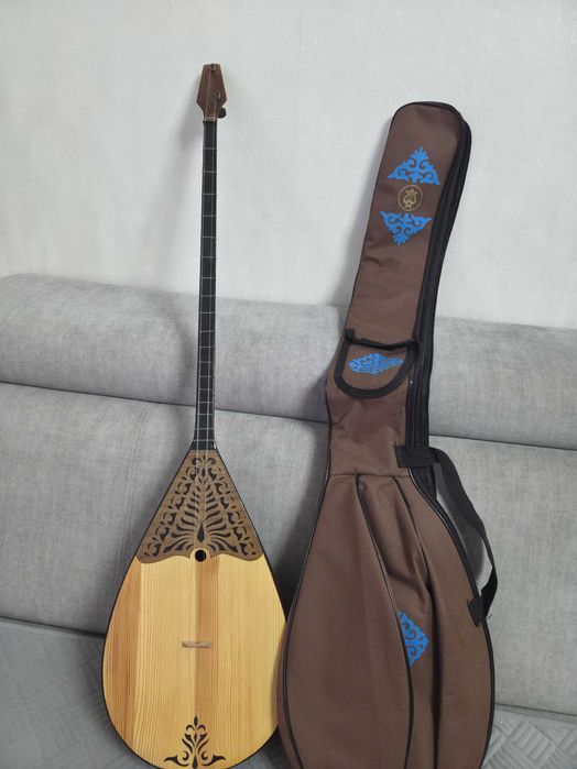 Домбыра, чехол в подарок