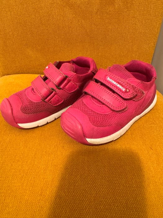 Cablu USB și Biomecanics fuchsia nr 25