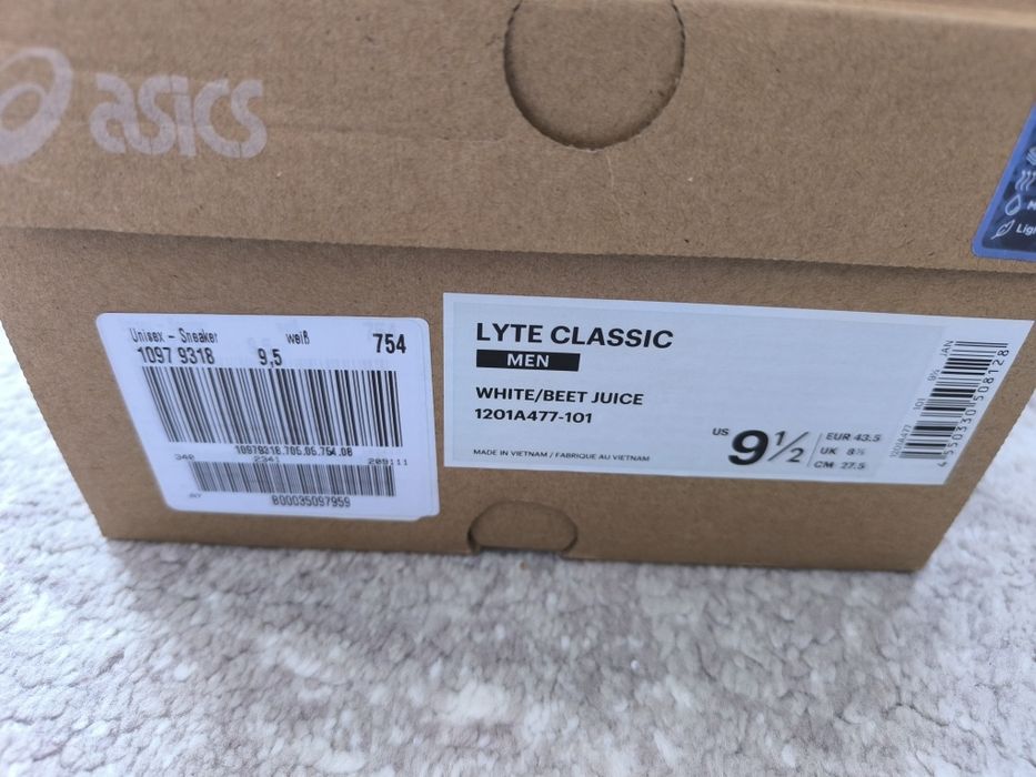 Adidasi Asics/ Nike / Yonex