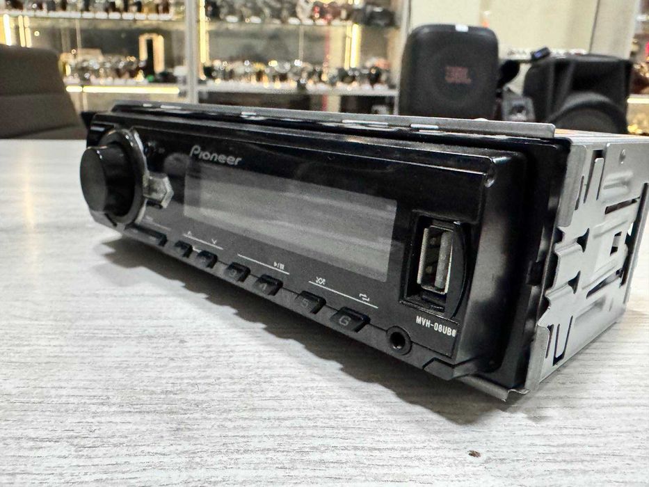 Авто CD/USB Плеър Pioneer MVH-08UBG