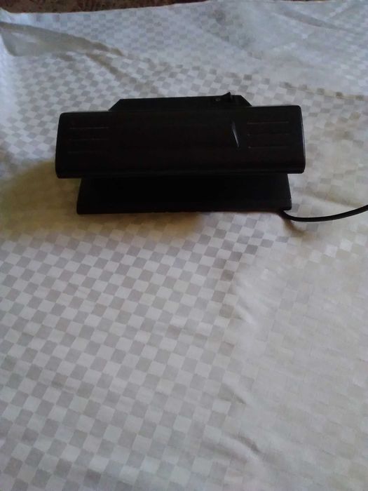 Машинка-детектор за проверка на банкноти UV светлина-Промоция до 26.1