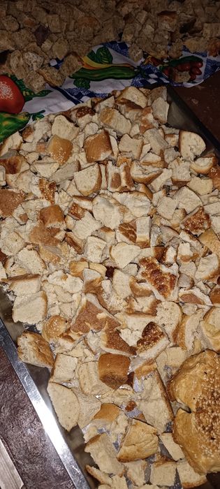 Куритилган тогралган нонлар для скота