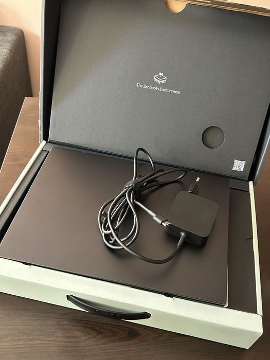 Лаптоп Asus Zenbook OLED