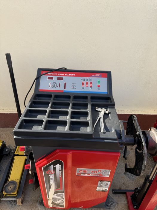 Shinomontaj, Balansirovka va avtoservis uchun uskunalar sotiladi.