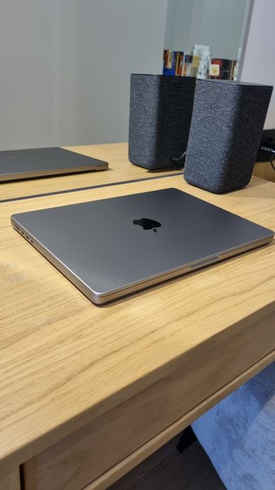 Macbook Pro M1, 16 [2022], 14 диагональ