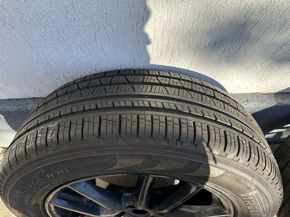 235/65 r19 Land rover