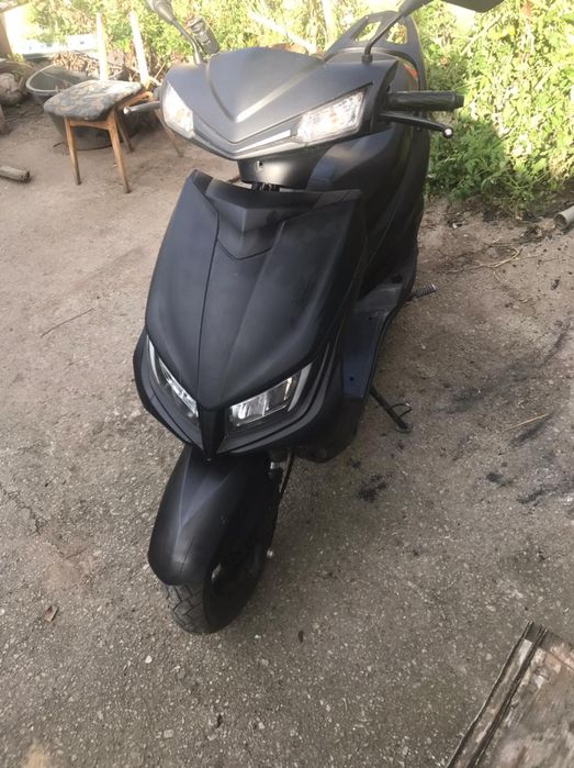 Продам Скутер 125 кубов.