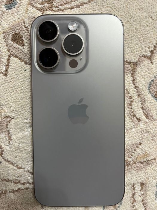 Новый айфон 15 про емкость 92%