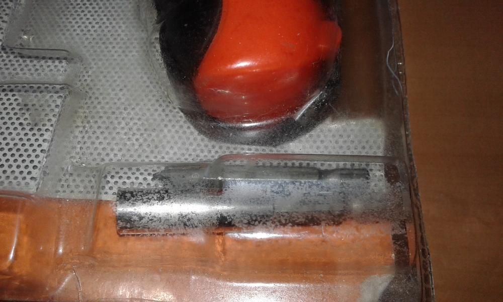 Винтоверт акумул  отвертка с накрайници комплект С нови батерий