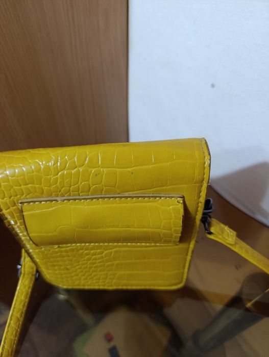 Продам маленькую модную сумочку