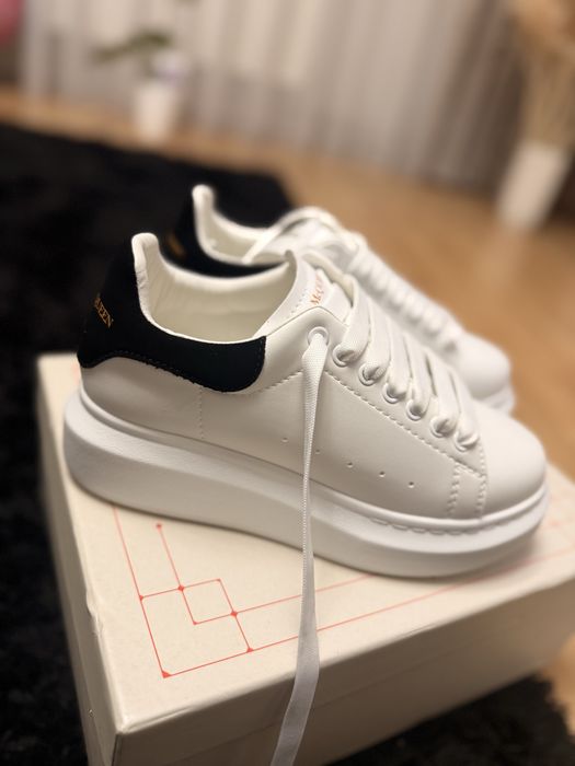 Adidasi Alexander Mcqueen noi