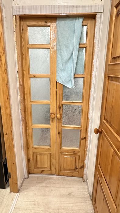 деревянная дверь