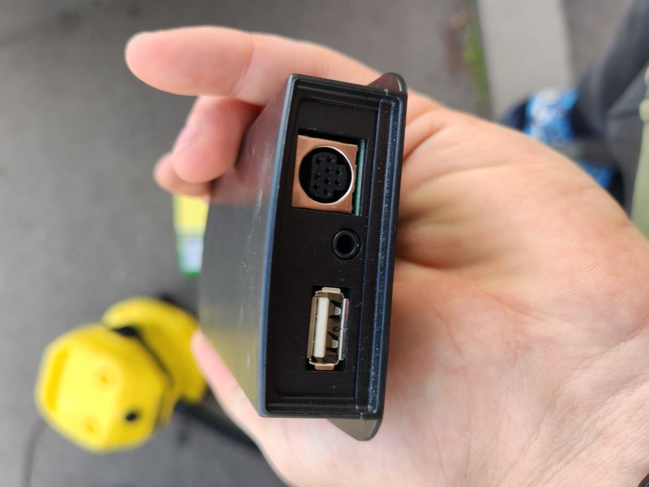 Renault Audio connection box