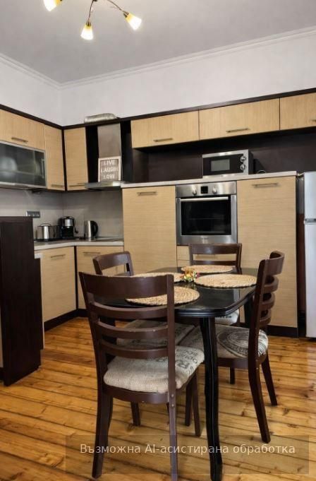 Дава се под наем Тристаен апартамент в Варна, Център - 88 кв.м за 648.21 € - Снимка #2