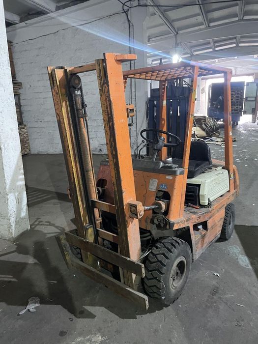 Запасные  части на погрузчик