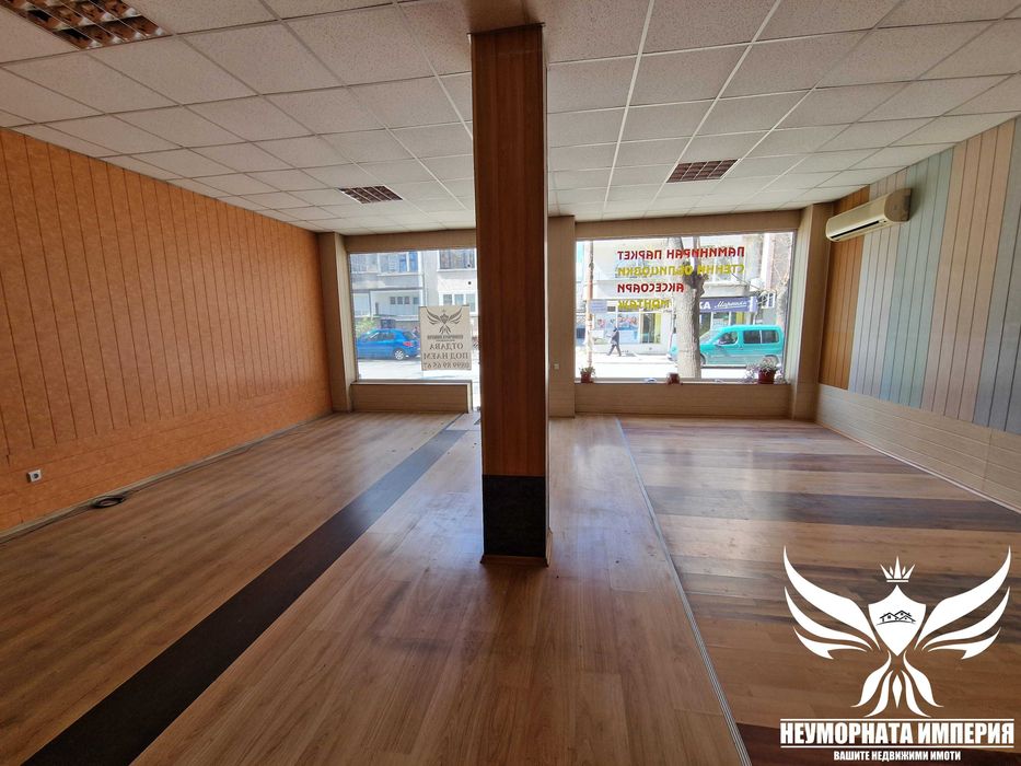 Дава се под наем Офис в Асеновград - 90 кв.м за 409 € - Снимка #1