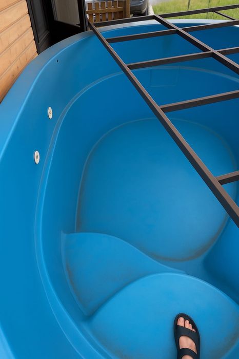 Продам  полипропиленовый  бассейн