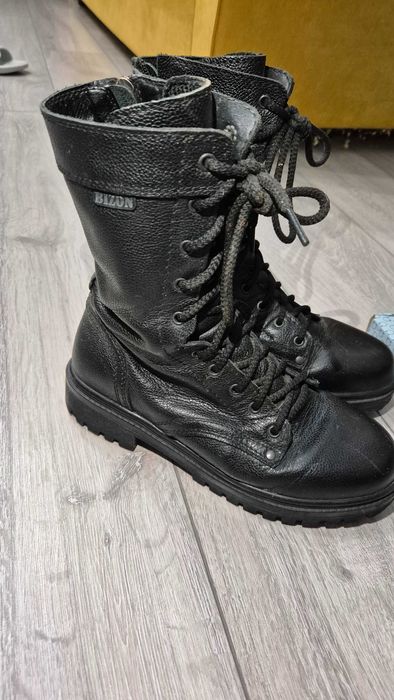 Продам берцы бизон