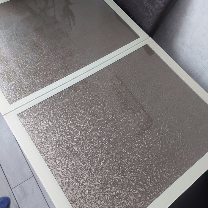 Продам обеденный стол