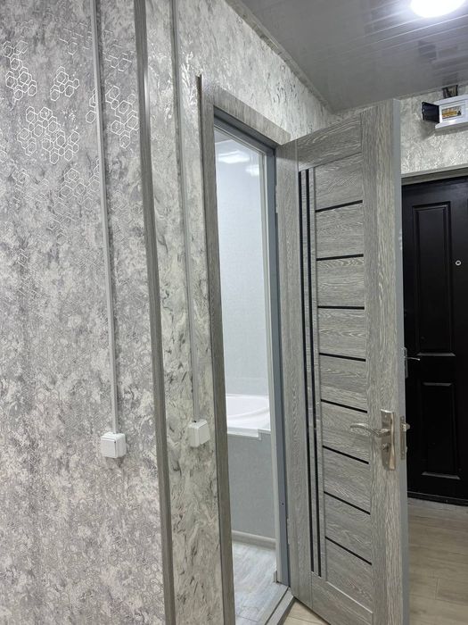 2 х комнатную квартиру Сергели Спутнике с ремонтом в деревянном доме